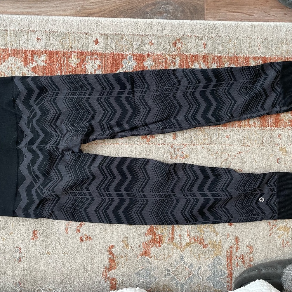 Lululemon size 4 leggings